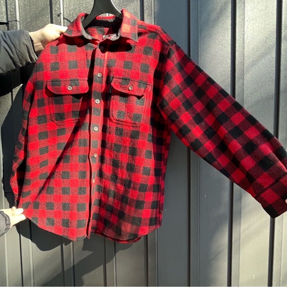 Woolrich Red and Black Plaid Button-Up Utility Work Jacket Mens Large